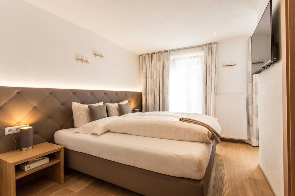 Slow Living Suite - Ferienwohnung Mit Privater Sauna & Garten Fiss Luaran gambar